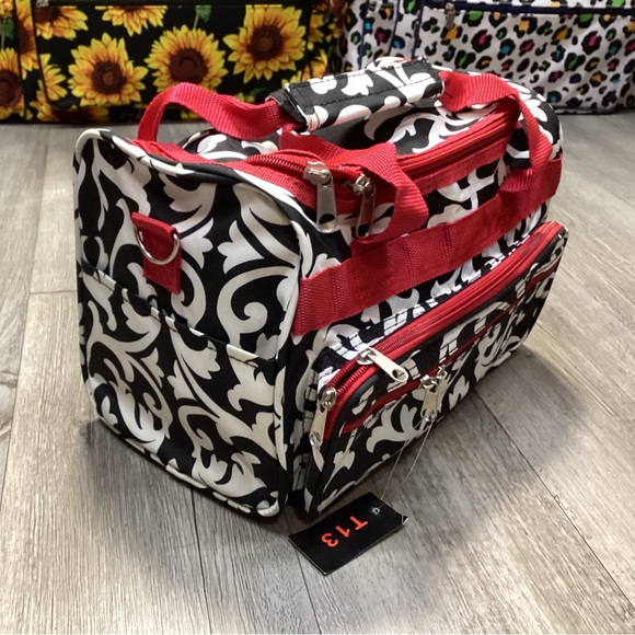 Mini Red Dufflebag - Picture 2 of 4